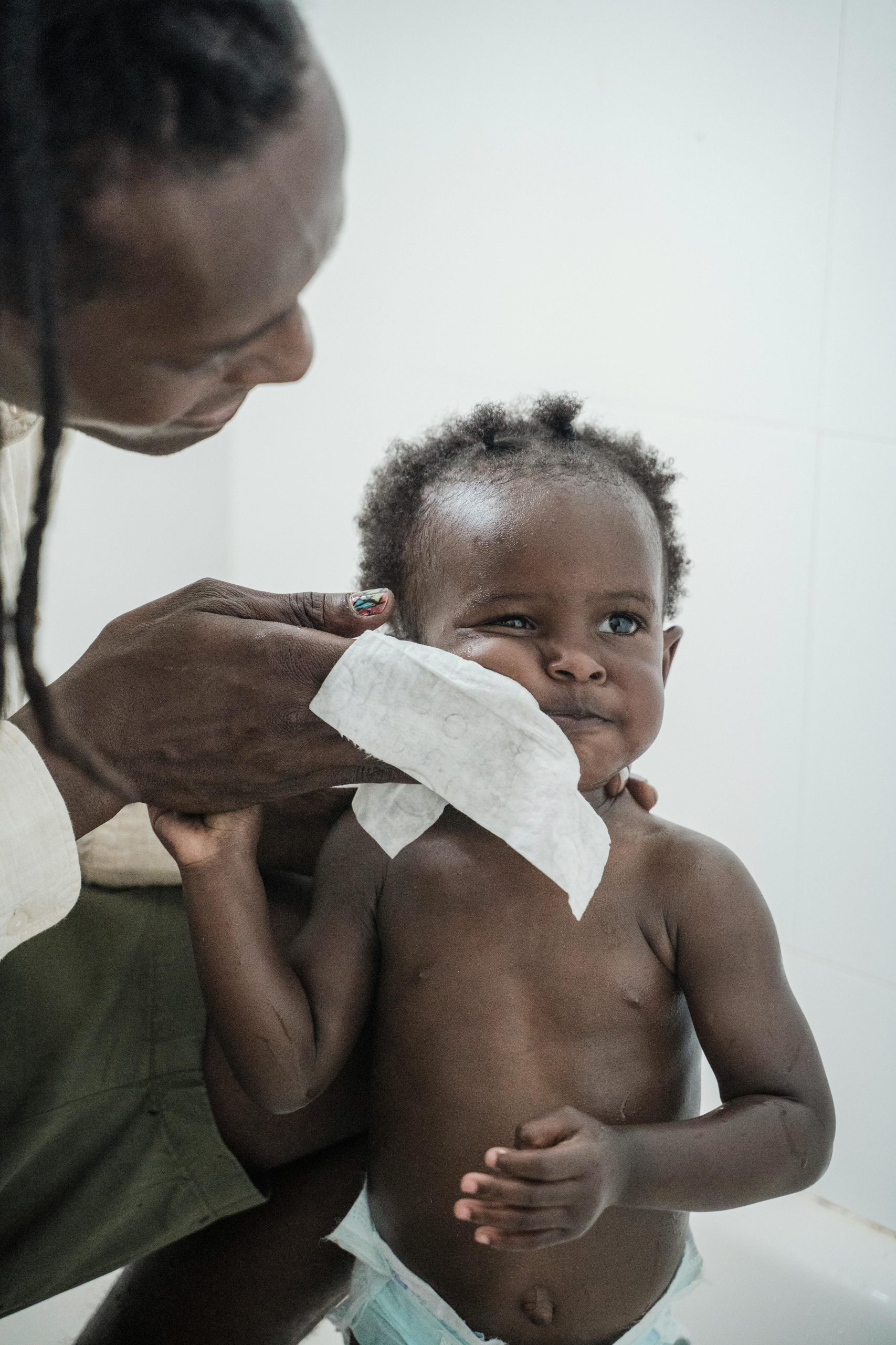 Why is the use of baby wipes important for kids and babies?
